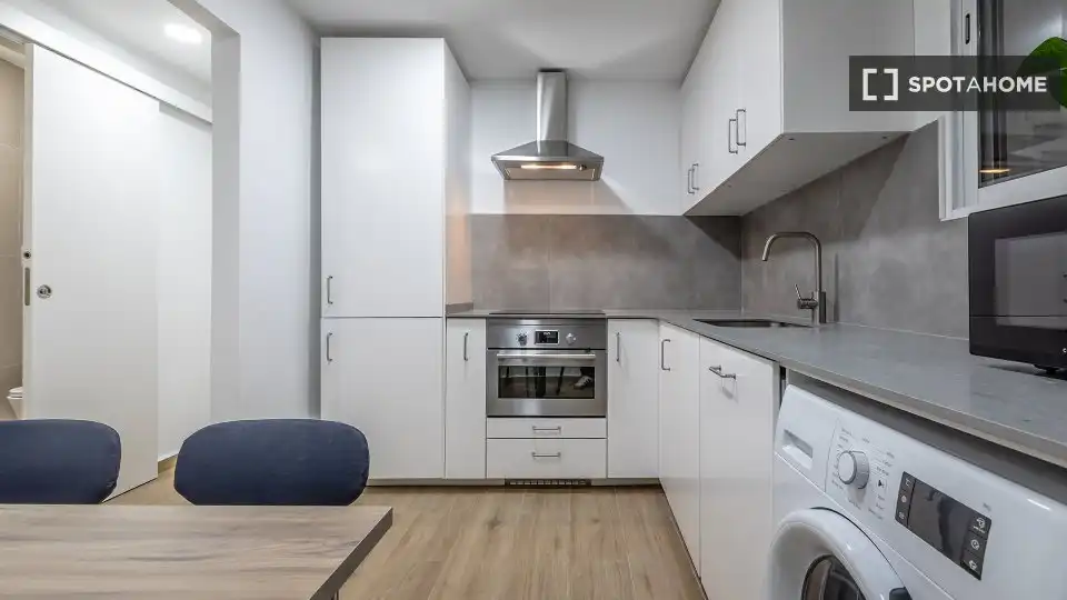 Chambre à louer, Valence
