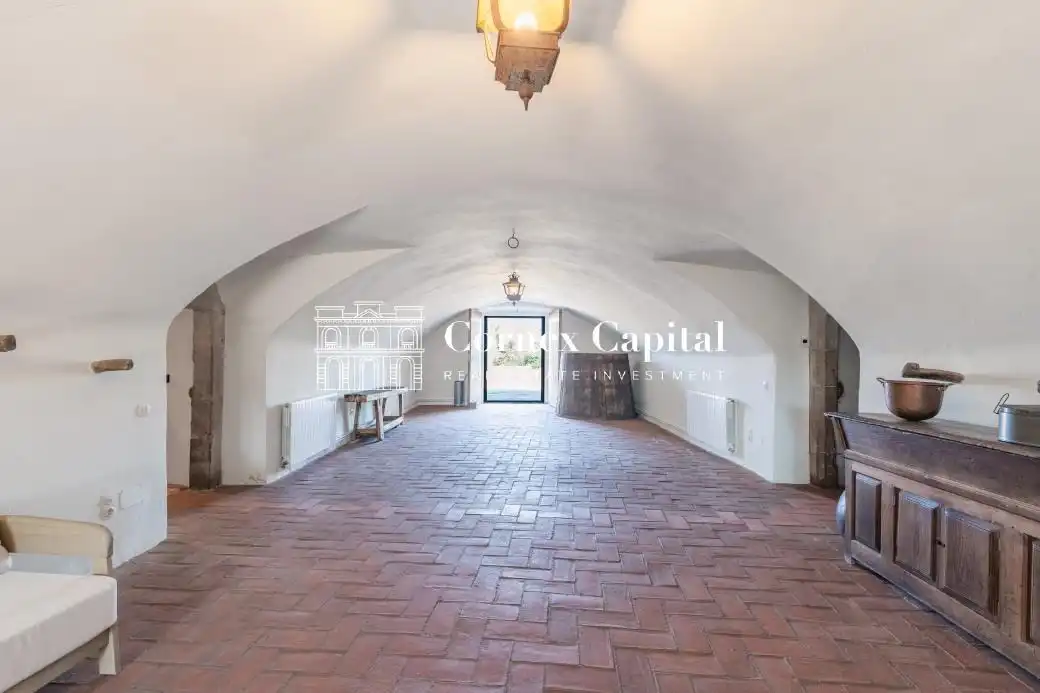 Casa de 1000 m² en Rupià