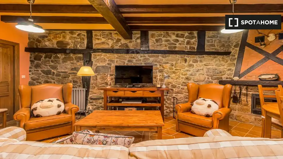Habitación 90 m², Potes
