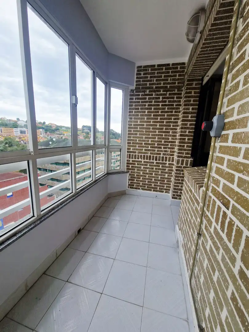 Piso de 85 m² en Castrillón