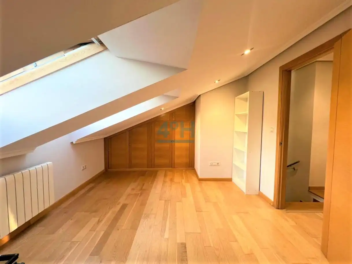 Wohnung 103 m² in Ourense