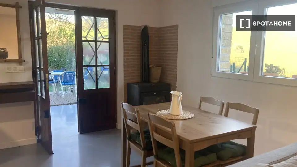 Habitación 46 m², Aya