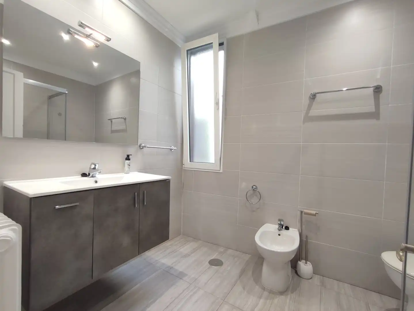 Flat 51 m² in Gijón / Xixón