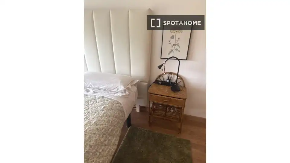 Кімната в оренду, Silla