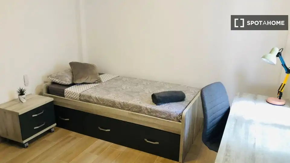 Habitación 138 m², Granada