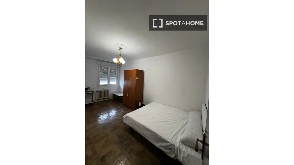 Habitación en alquiler, Pamplona