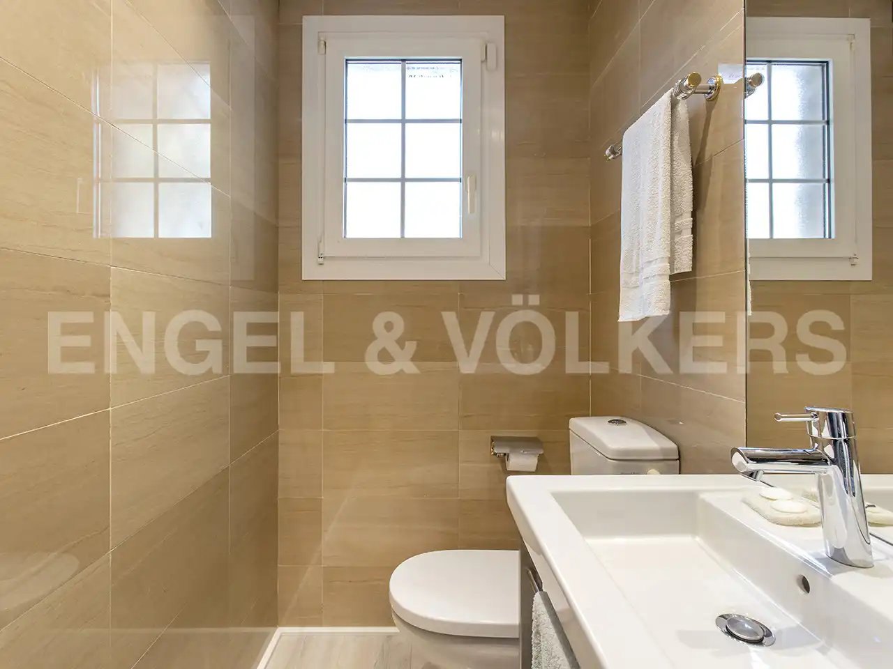 Будинок 440 м² у Esplugues de Llobregat