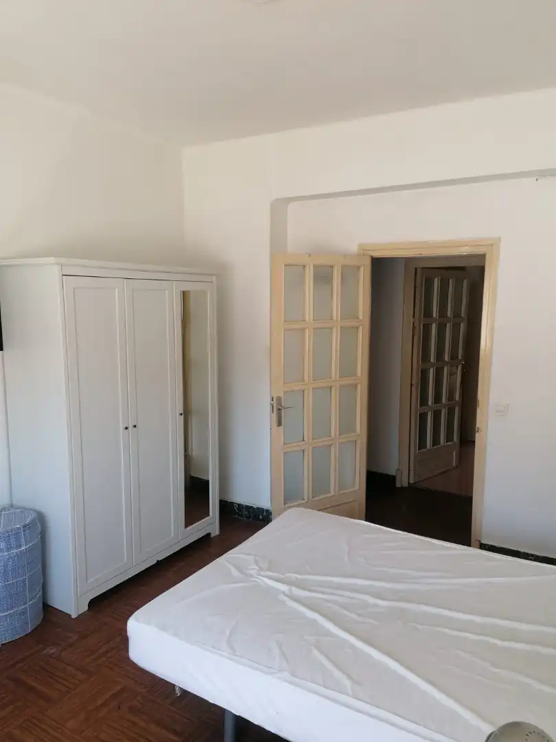 Habitación 200 m², Granada