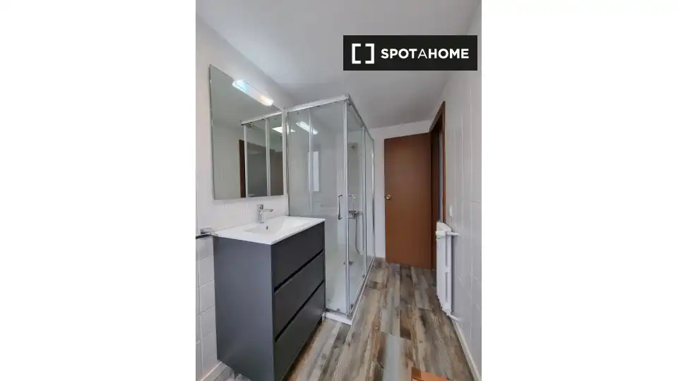Habitación 74 m², Oviedo