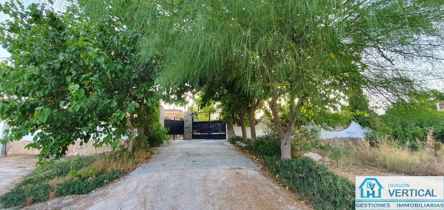 Casa de 630 m² en Riba-roja de Túria
