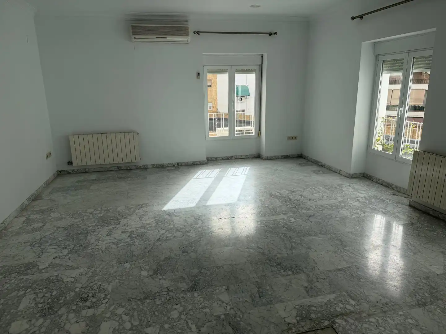 Piso de 130 m² en Granada