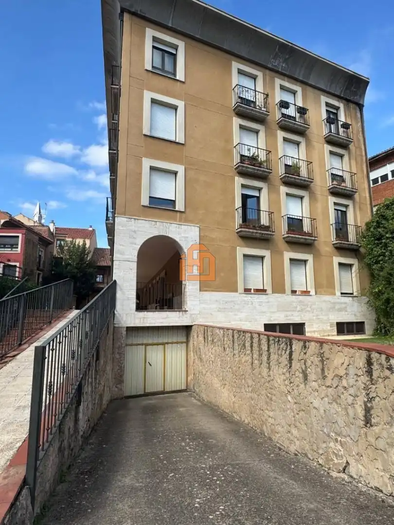 Pis de 61 m² a Lleó