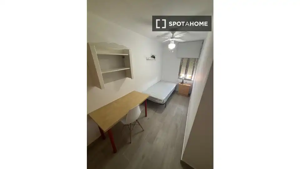 Habitación 69 m², Sevilla