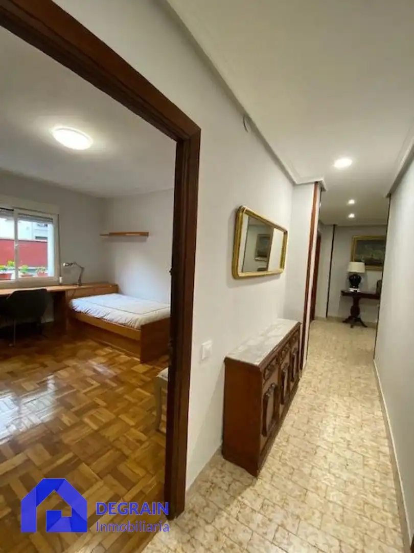 Piso de 81 m² en Oviedo