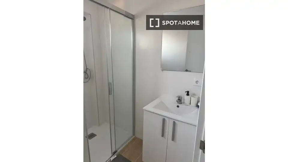 Habitación 90 m², Alicante