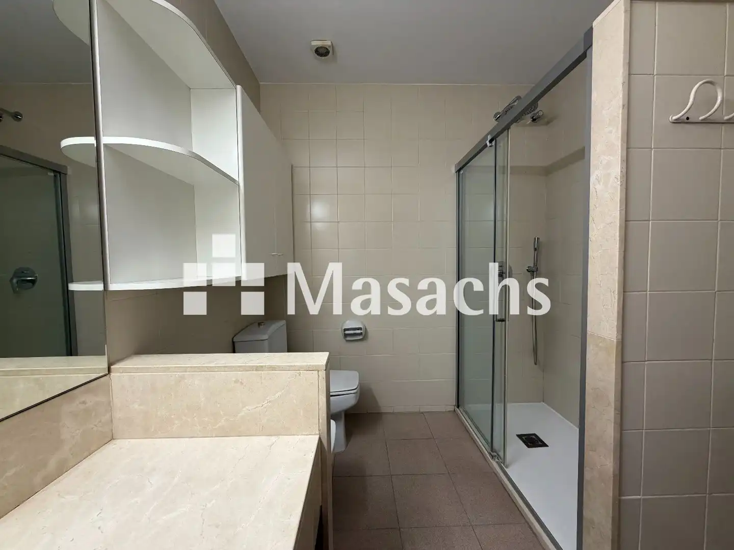 Pis de 296 m² a Terrassa
