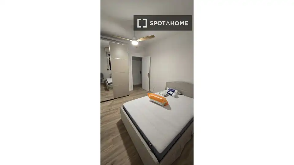 Habitación 115 m², Pamplona
