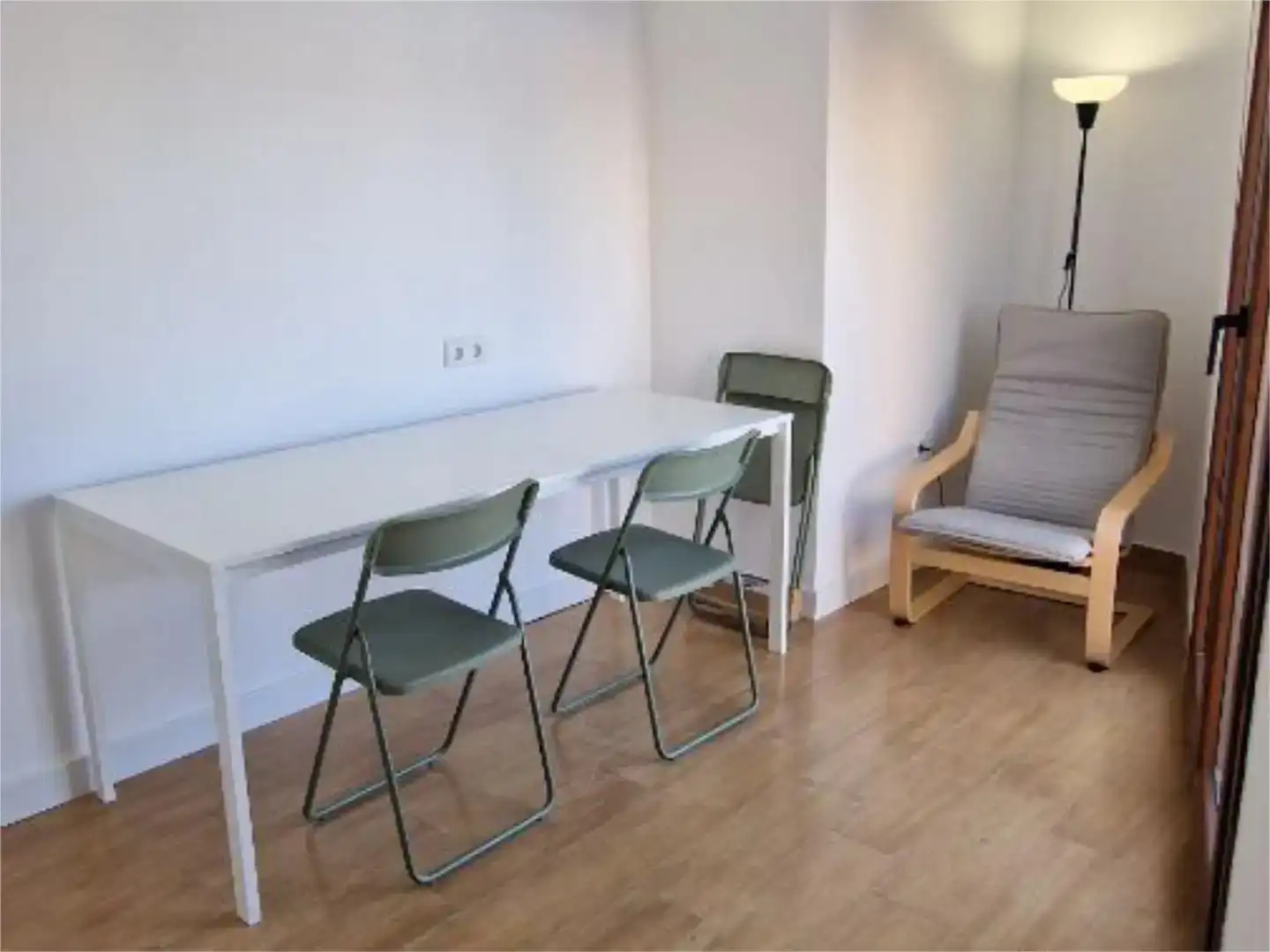 Habitación 85 m², Argés