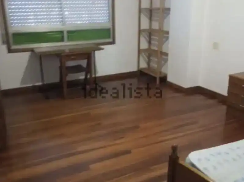 Piso de 90 m² en Santiago de Compostela