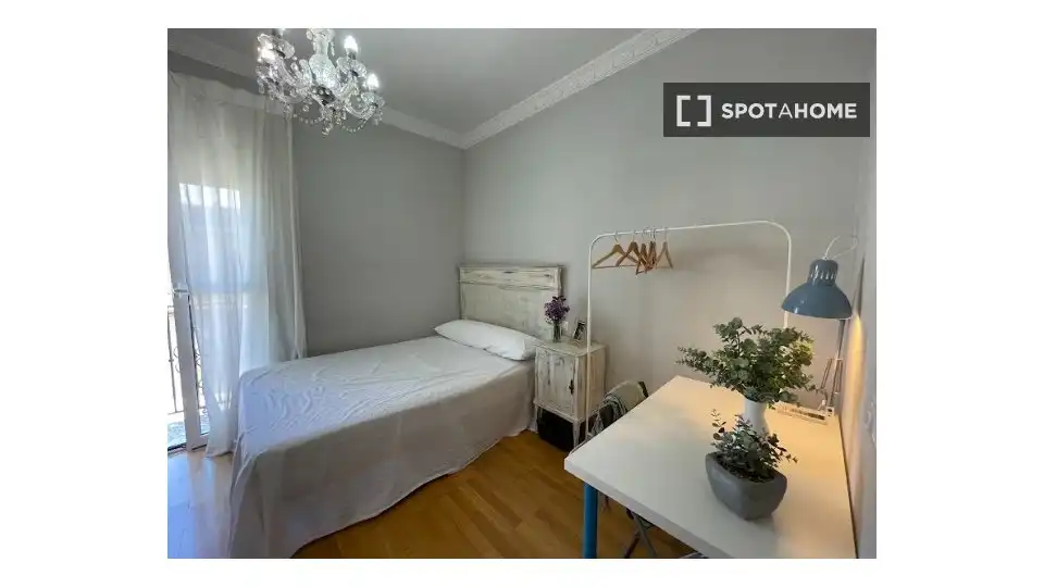 Habitación 345 m², Sevilla