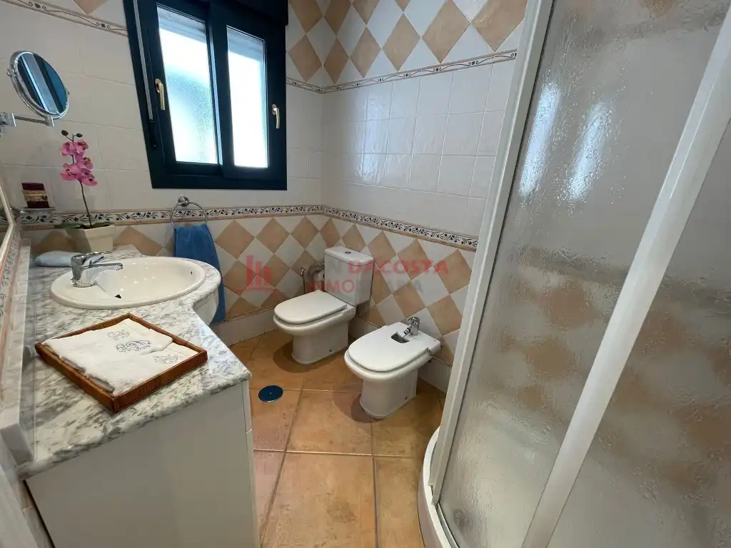 Casa de 160 m² en Lepe