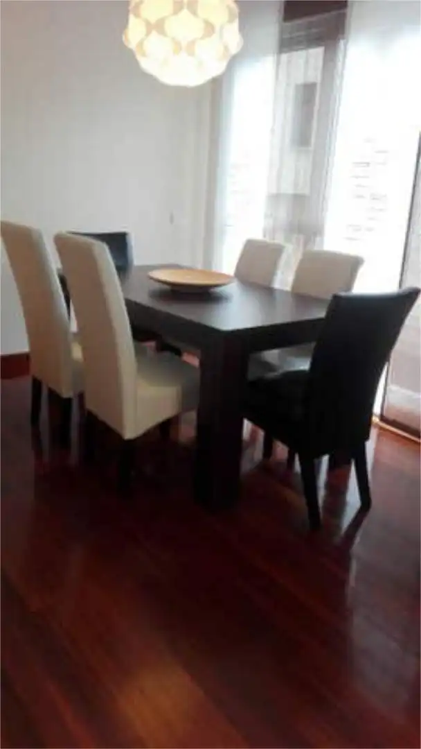 Piso de 90 m² en Ampuero