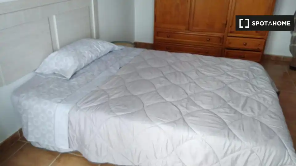 Habitación 104 m², Almería