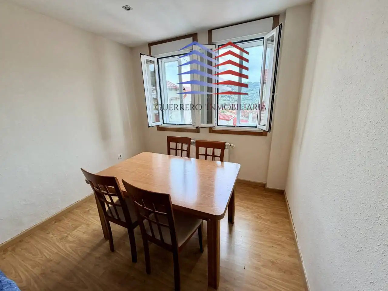 Piso de 85 m² en Ourense