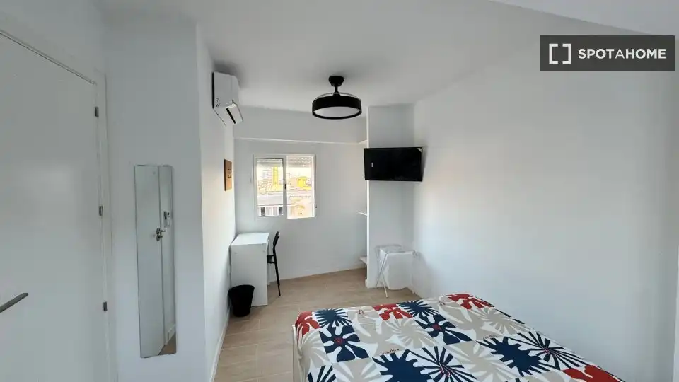 Habitación 90 m², Alicante