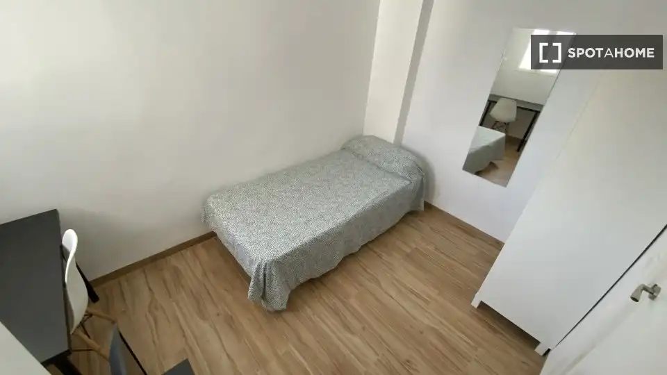 Habitación 92 m², Sevilla