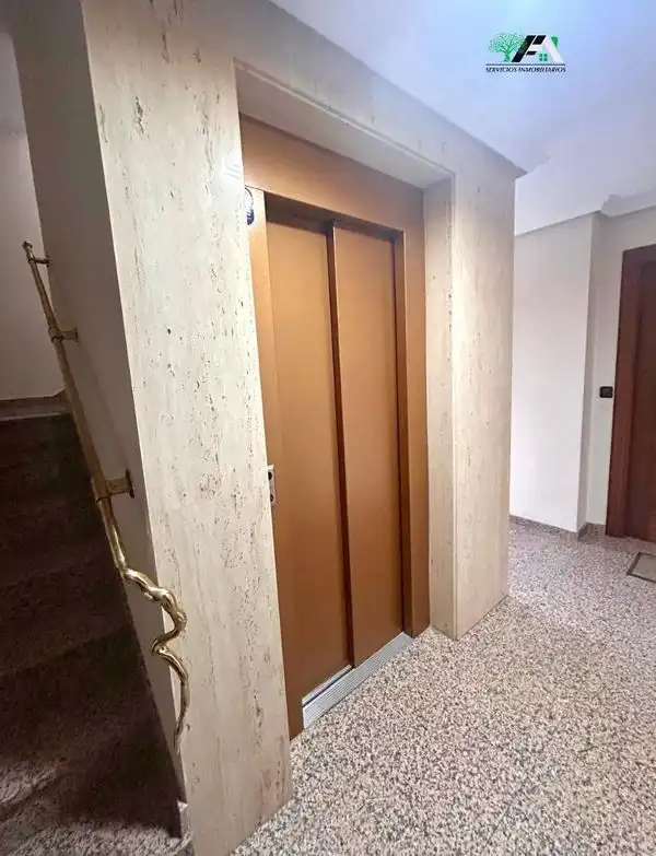 Piso de 100 m² en Baeza