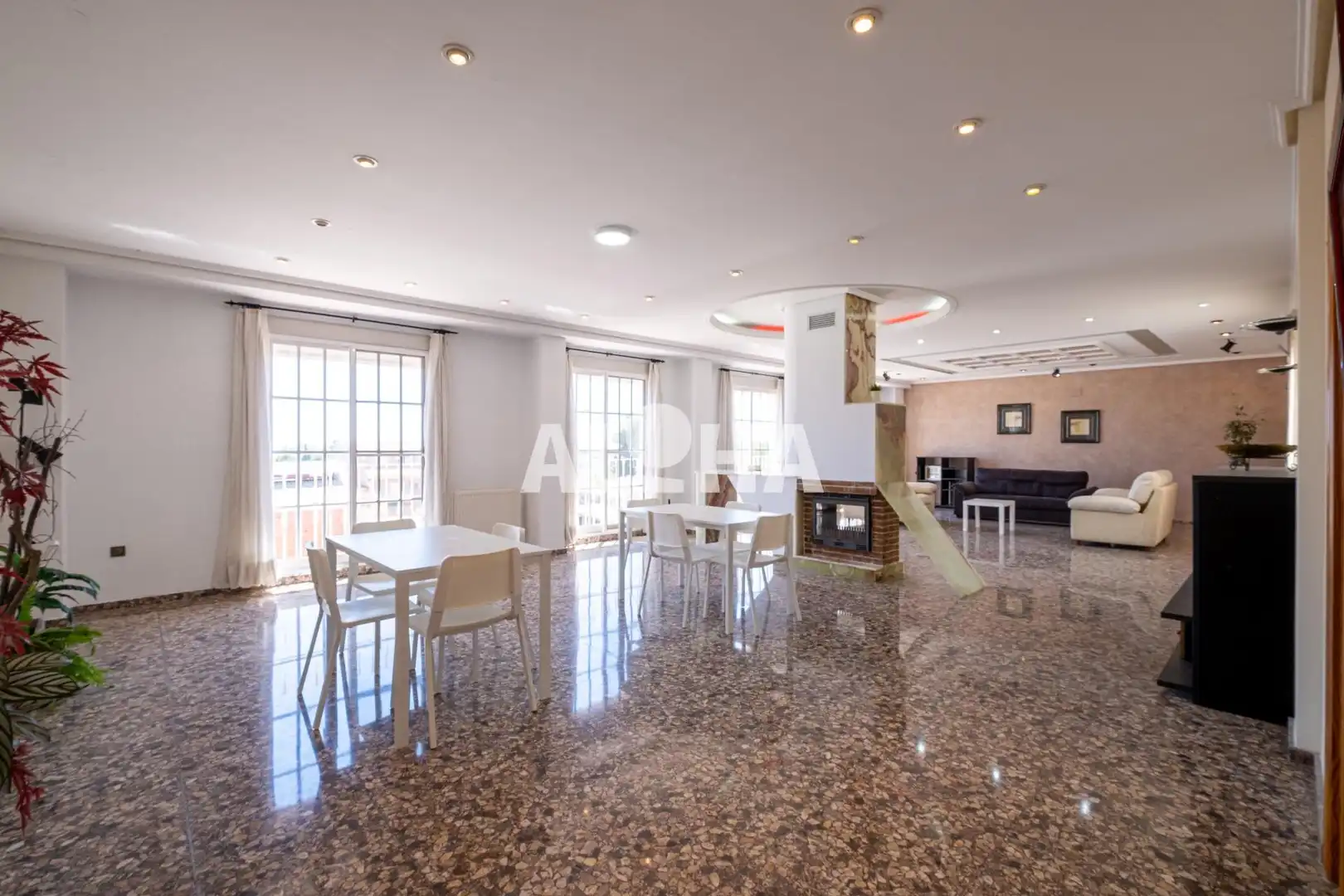 Habitación 346 m², Moncada