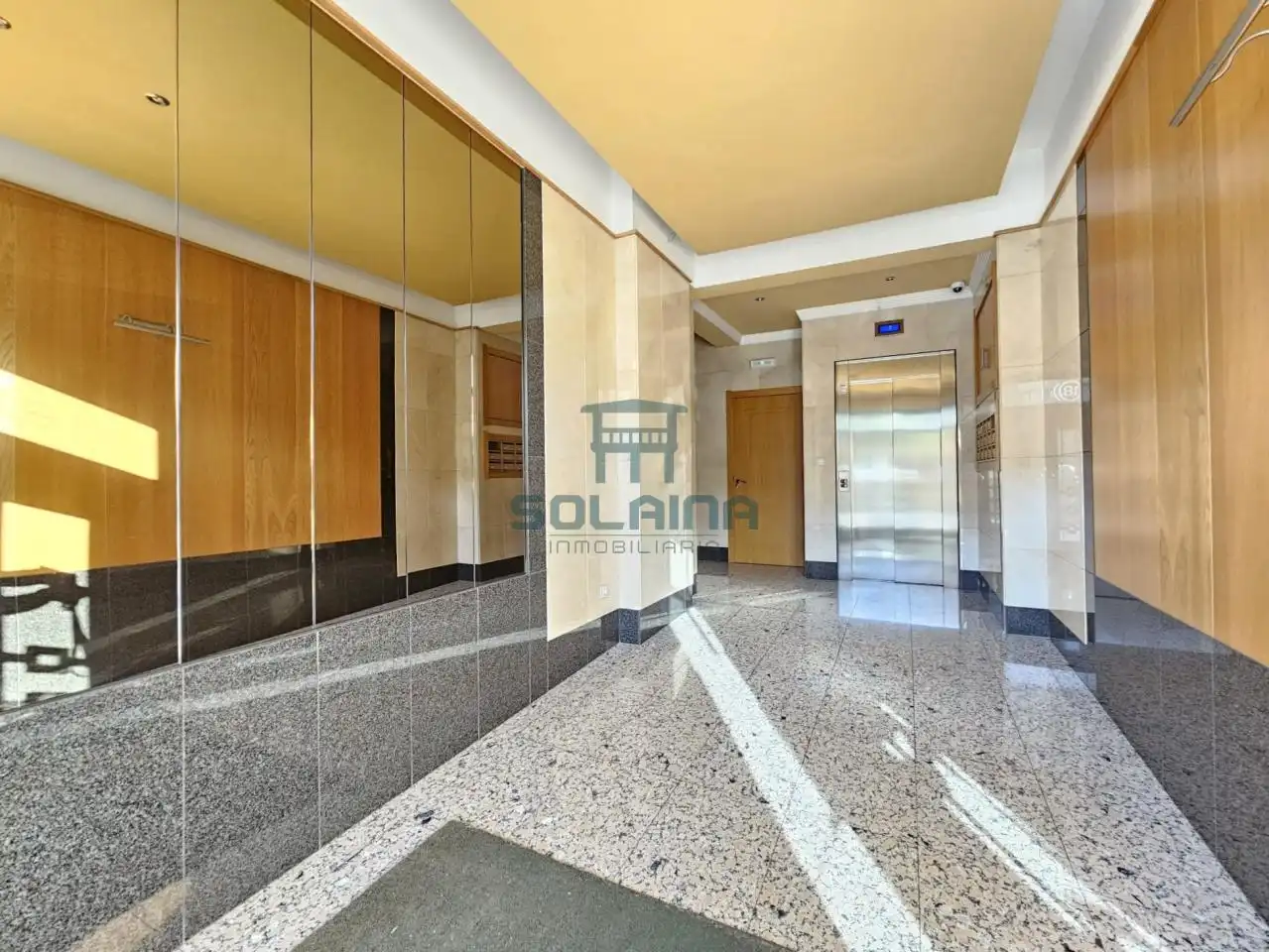 Piso de 77 m² en Ourense