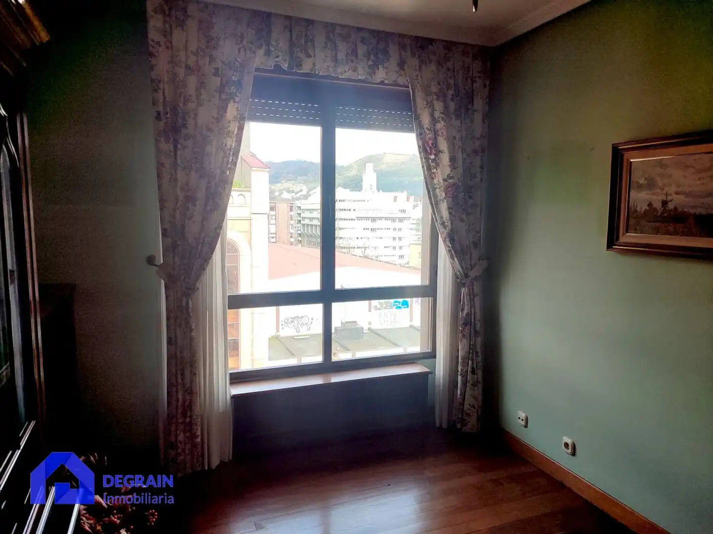 Piso de 146 m² en Oviedo