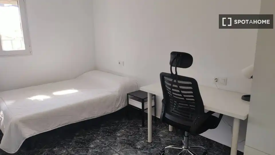 Habitación 75 m², Granada