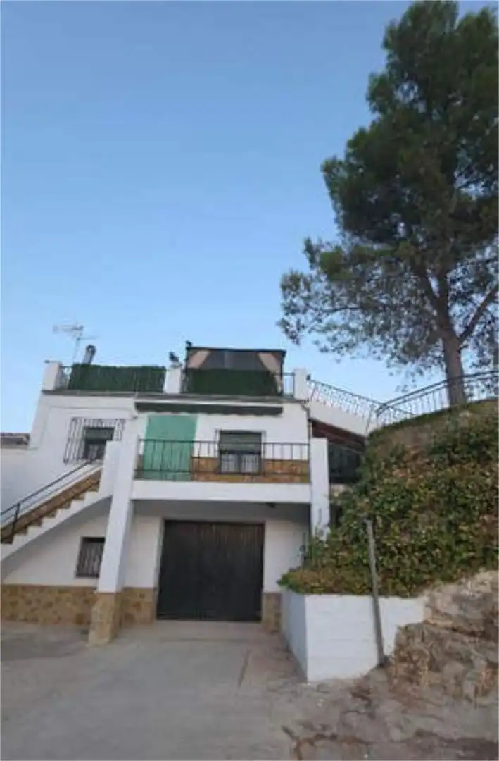 Piso de 300 m² en Santisteban del Puerto