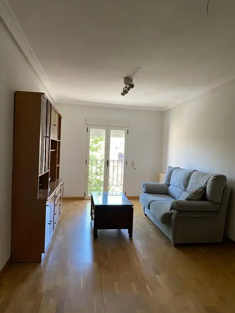 Pis de 95 m² a Àvila