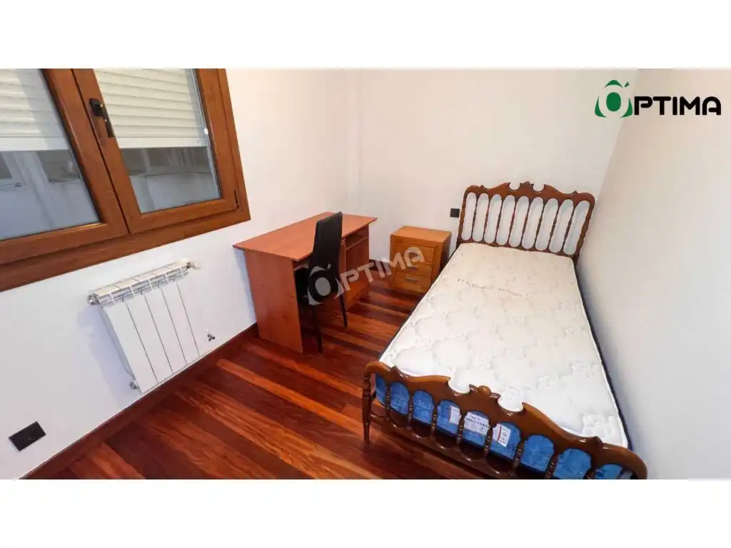 Piso de 95 m² en Santiago de Compostela