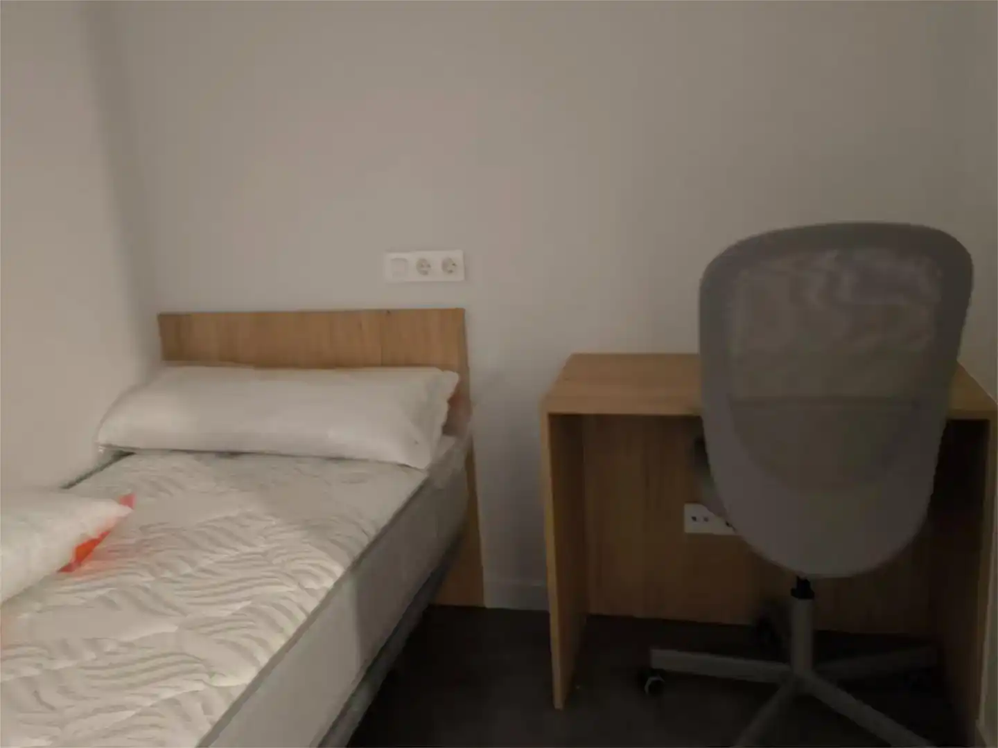 Habitación 45 m², Lérida