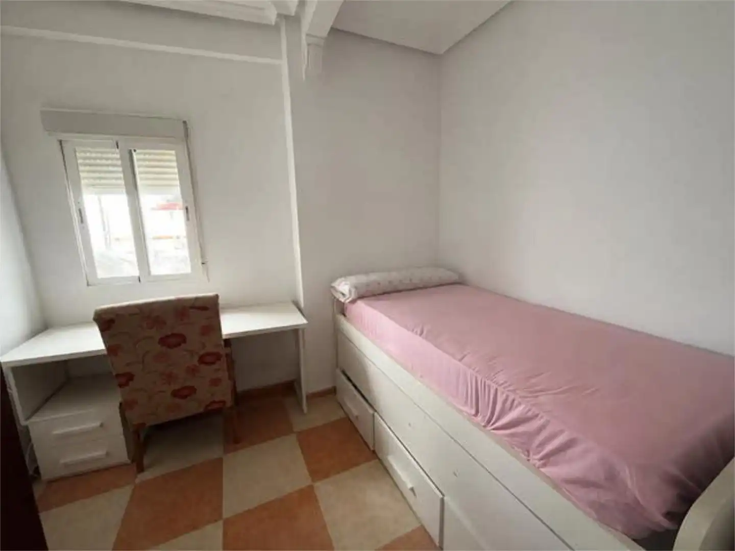 Habitación 100 m², Úbeda