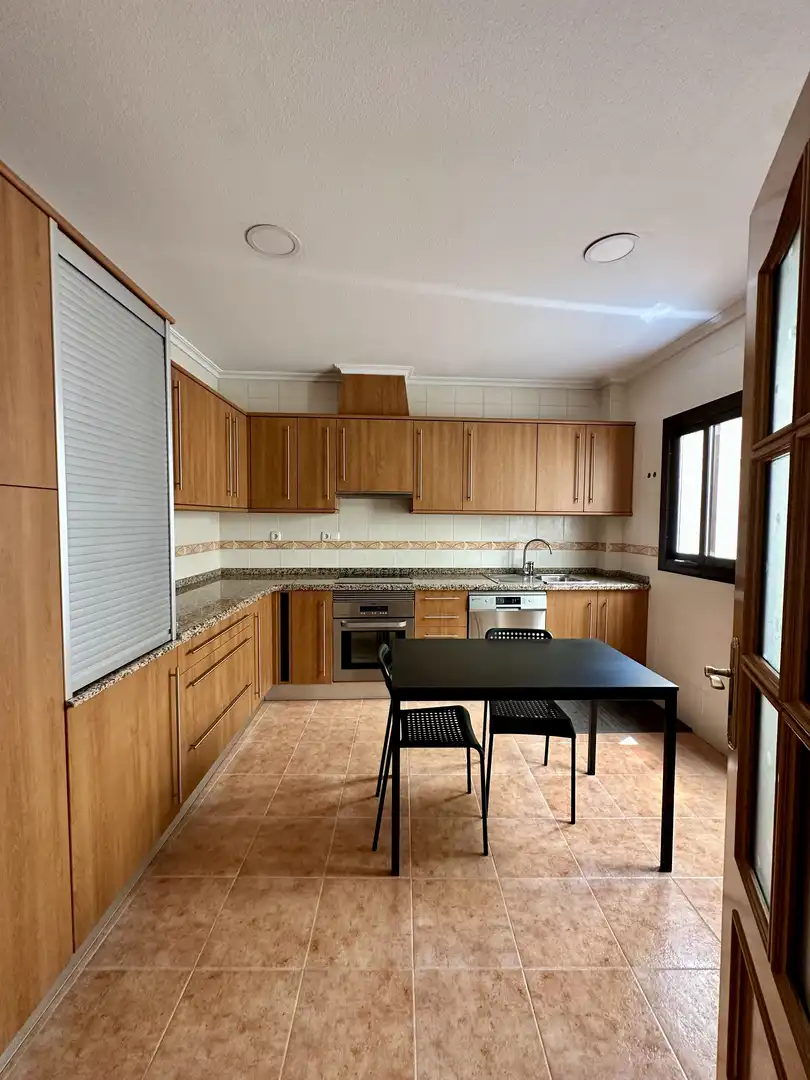 Casa de 180 m² en Aspe