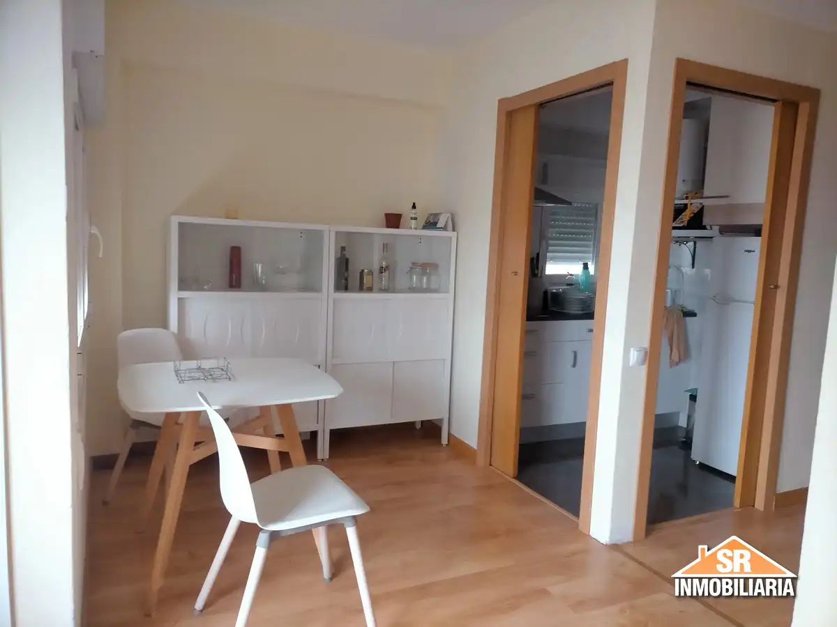 Piso de 70 m² en Oleiros