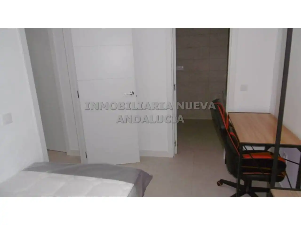 Piso de 90 m² en Almería