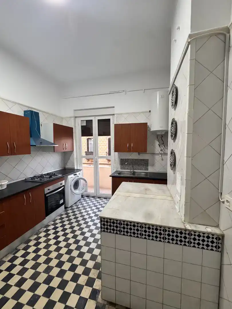 Habitación 210 m², Melilla