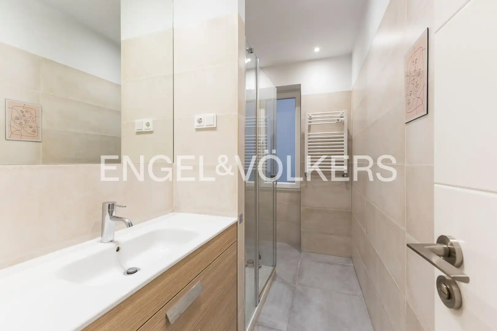 Wohnung 113 m² in Madrid
