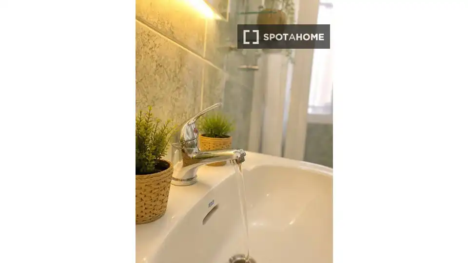 Habitación 75 m², Sevilla