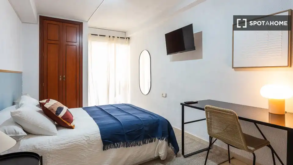 Habitación 150 m², Alicante