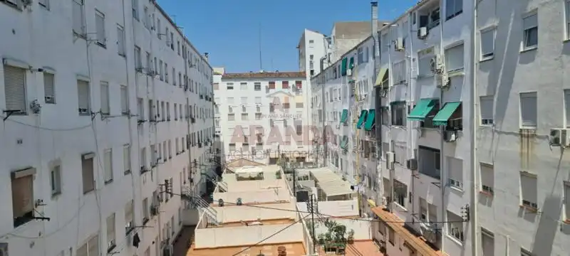 Piso de 80 m² en Zaragoza