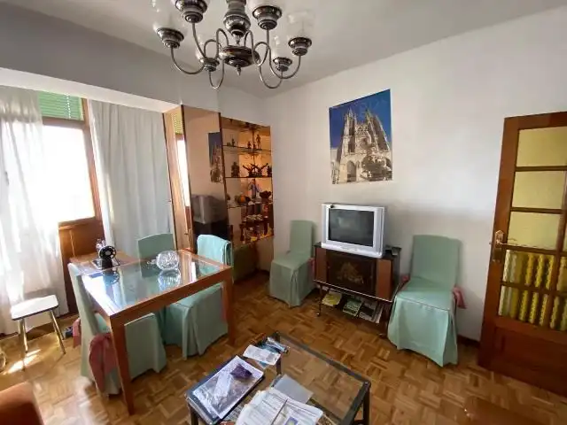 Piso de 100 m² en Burgos