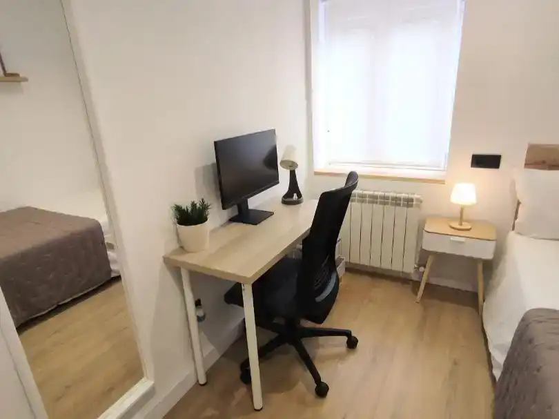 Habitación 90 m², Ávila